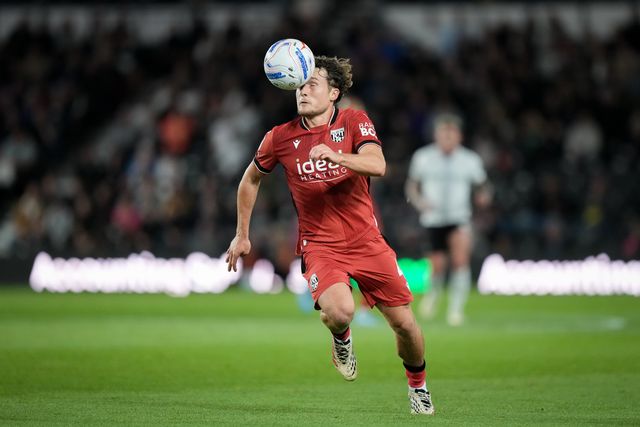 Callum Styles of West Bromwich Albion controls the ball  with his head during the Sky Bet Championship match Derby County vs West Bromwich Albion at Pride Park Stadium, Derby, United Kingdom on 09 September 2026

(Photo by Maynard Manyowa/News Images)