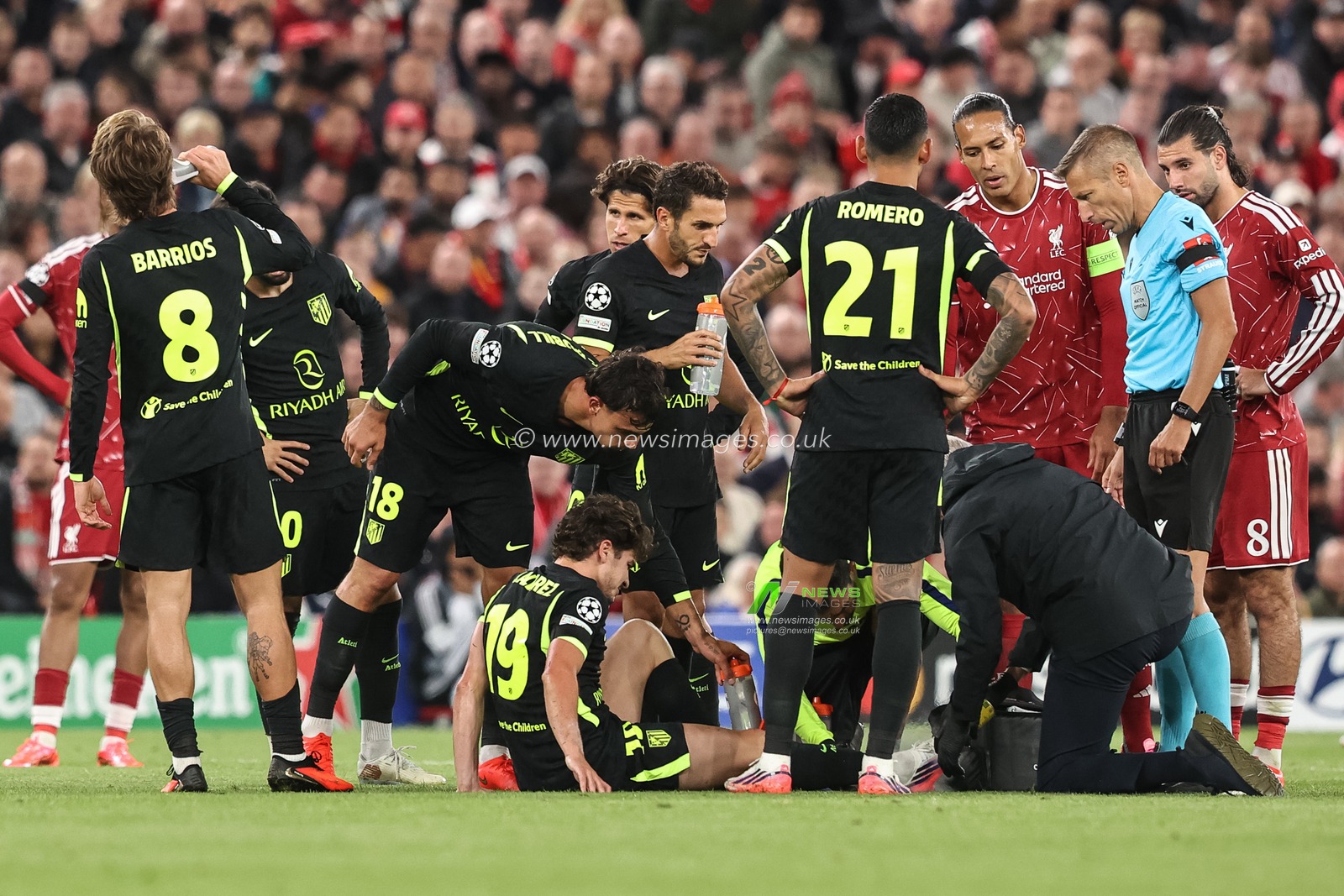 Julian Alvarez of Atlético Madrid receives treatment during the UEFA Champions League Matchday 1 of 8 match Liverpool vs Atletico Madrid at Anfield, Liverpool, United Kingdom on 09 September 2026

(Photo by Alfie Cosgrove/News Images)