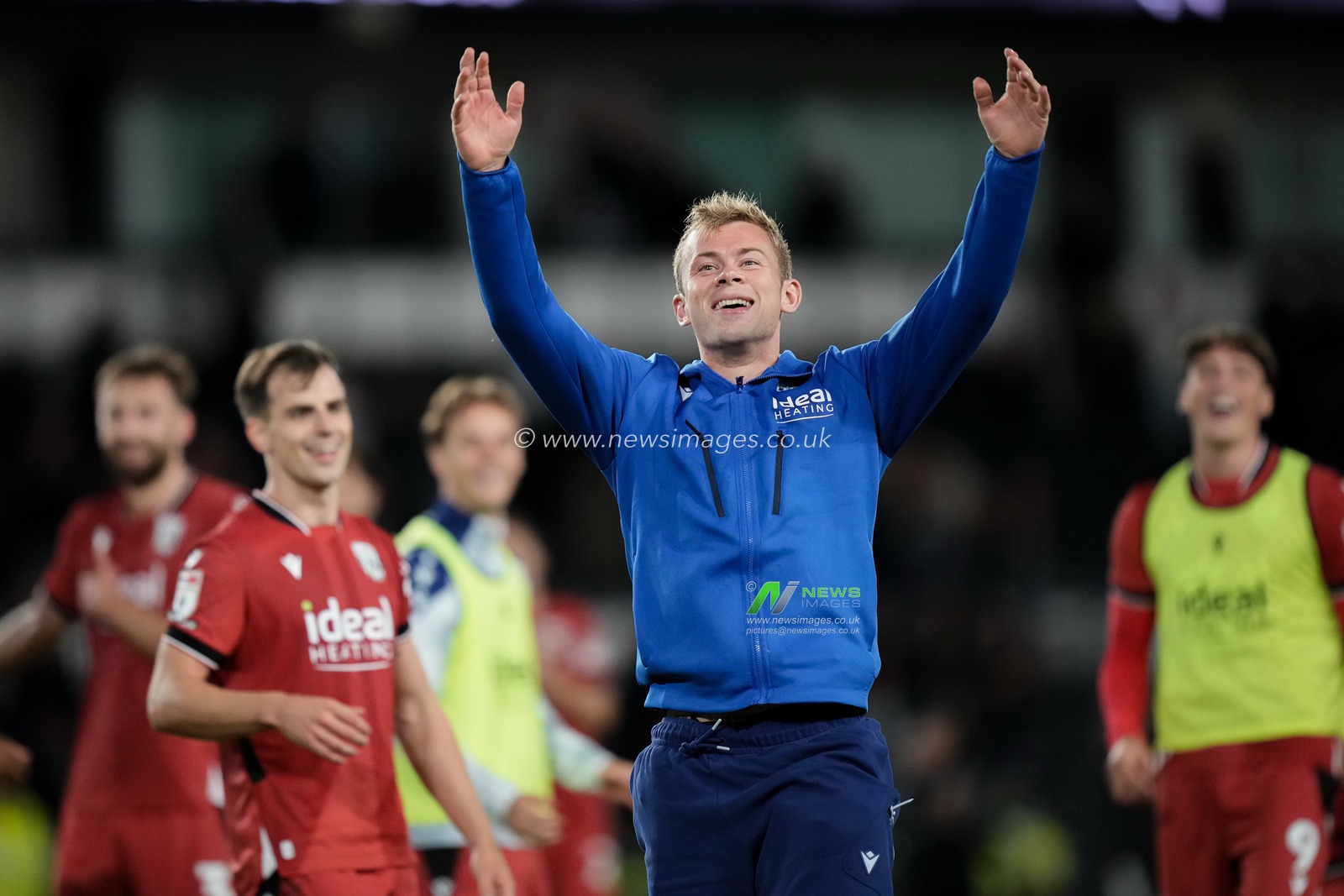Aune Heggebø of West Bromwich Albion applauds the fans after the final whistle  during the Sky Bet Championship match Derby County vs West Bromwich Albion at Pride Park Stadium, Derby, United Kingdom on 09 September 2026

(Photo by Maynard Manyowa/News Images)