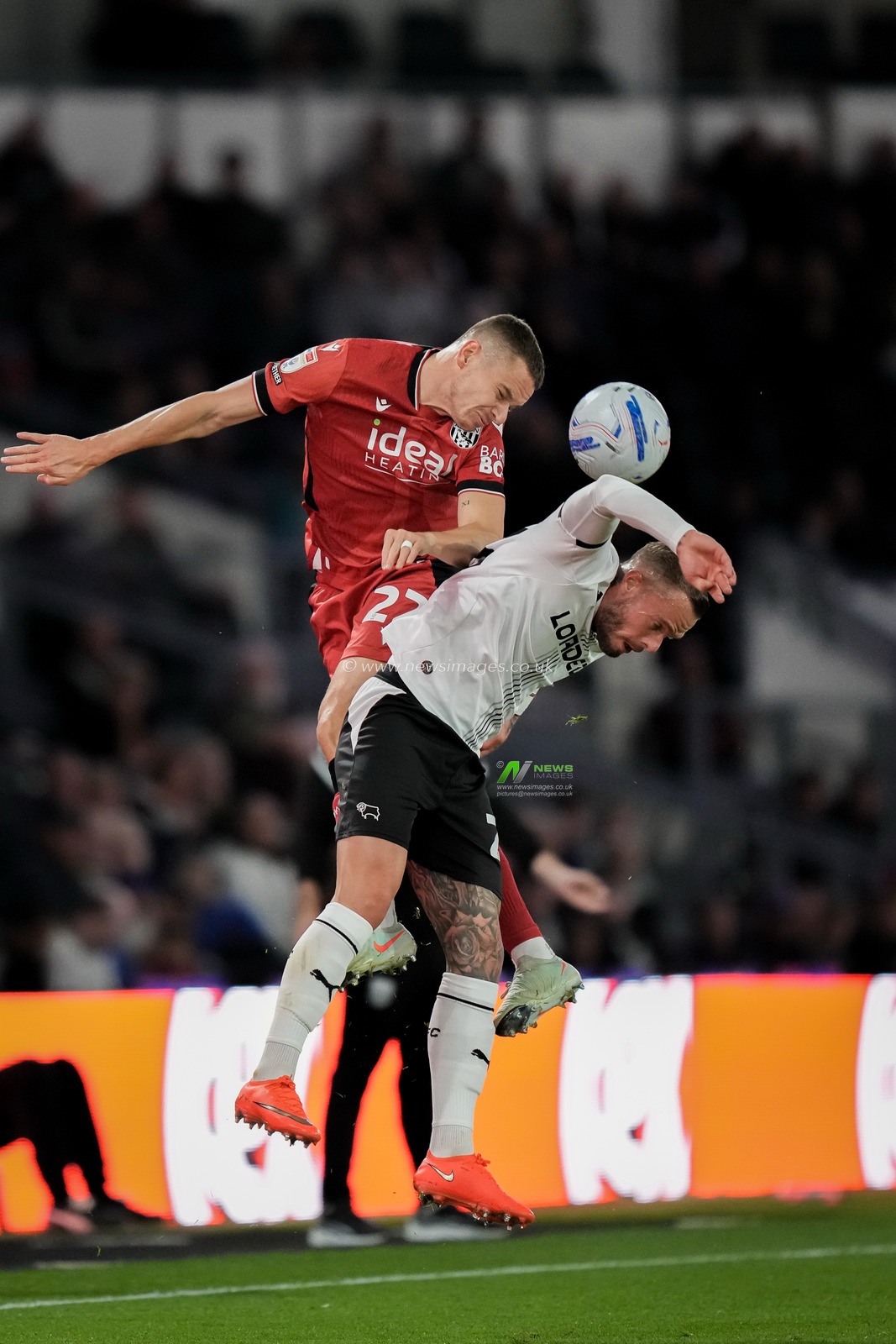 Isaac Price of West Bromwich Albion battles for the ball  in there air with Joe Ward of Derby County during the Sky Bet Championship match Derby County vs West Bromwich Albion at Pride Park Stadium, Derby, United Kingdom on 09 September 2026

(Photo by Maynard Manyowa/News Images)