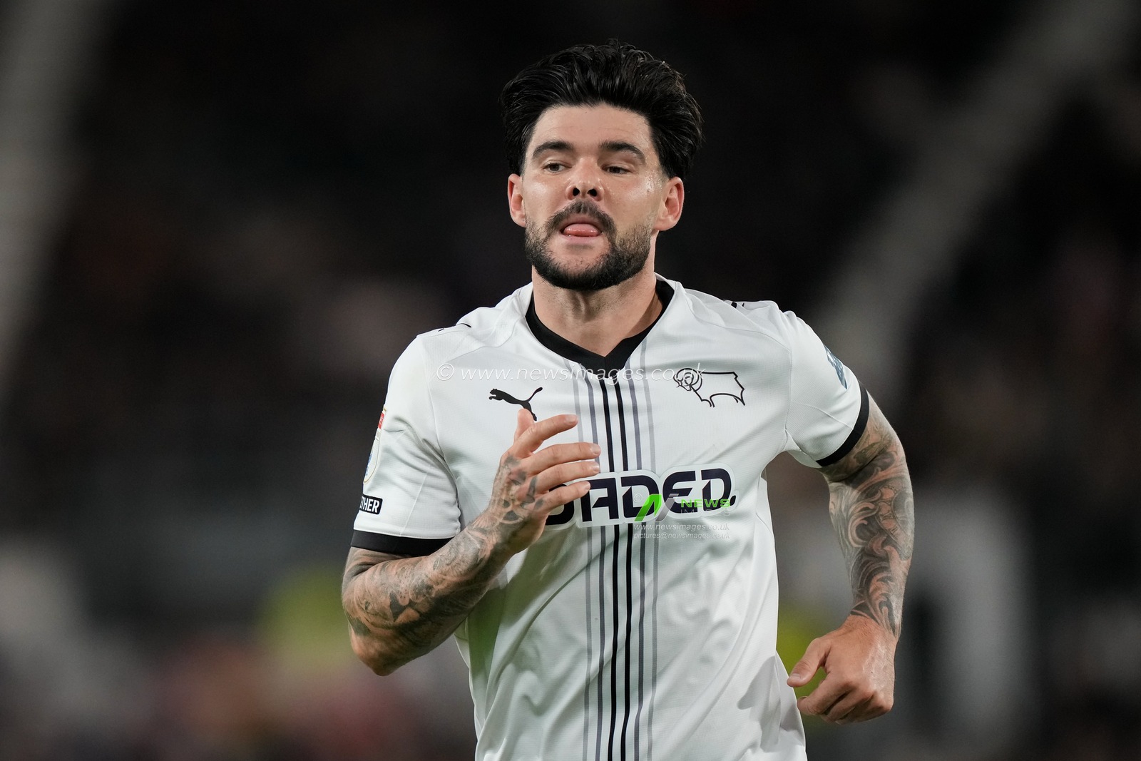 Alex Mowatt of Derby County in action during the Sky Bet Championship match Derby County vs West Bromwich Albion at Pride Park Stadium, Derby, United Kingdom on 09 September 2026

(Photo by Maynard Manyowa/News Images)