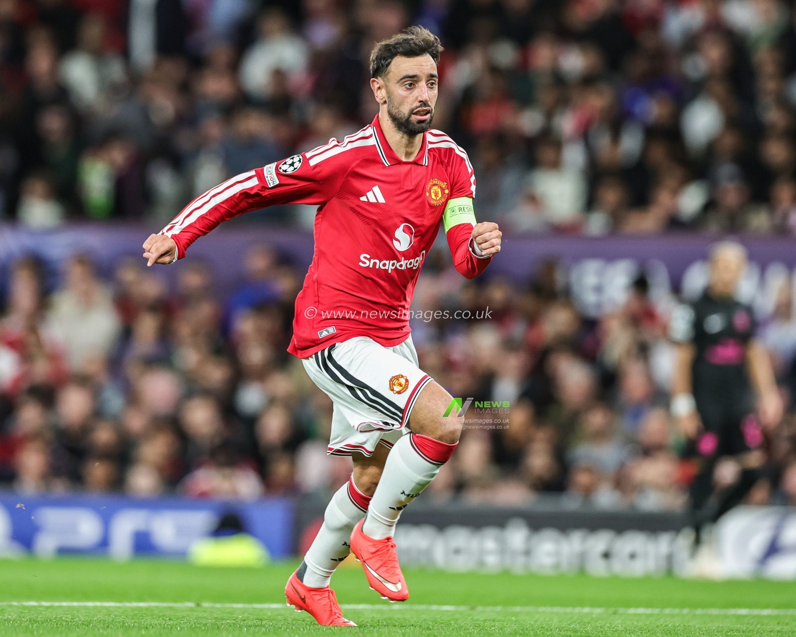 Bruno Fernandes of Manchester United during the UEFA Champions League Matchday 1 of 8 match Manchester United vs Sabah FK at Old Trafford, Manchester, United Kingdom on 10 September 2026

(Photo by Mark Cosgrove/News Images)