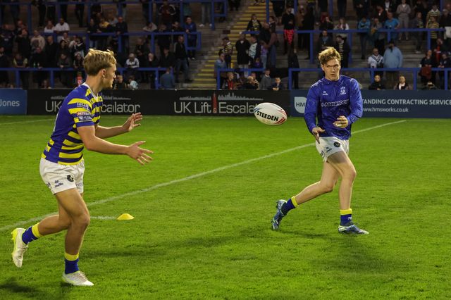 Daniel Coop of Warrington Wolves in the pre-game warm up during the Betfred Super League round 27 match Warrington Wolves vs Toulouse Olympique at The Halliwell Jones Stadium, Warrington, United Kingdom on 11 September 2026

(Photo by Mark Cosgrove/News Images)