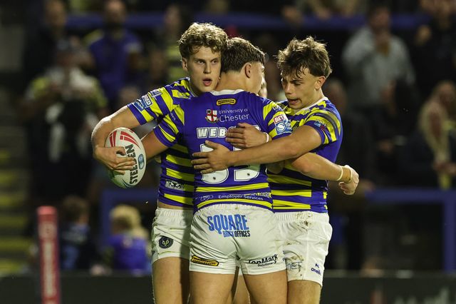 Arron Lindop of Warrington Wolves celebrates his try with teammates during the Betfred Super League round 27 match Warrington Wolves vs Toulouse Olympique at The Halliwell Jones Stadium, Warrington, United Kingdom on 11 September 2026

(Photo by Mark Cosgrove/News Images)