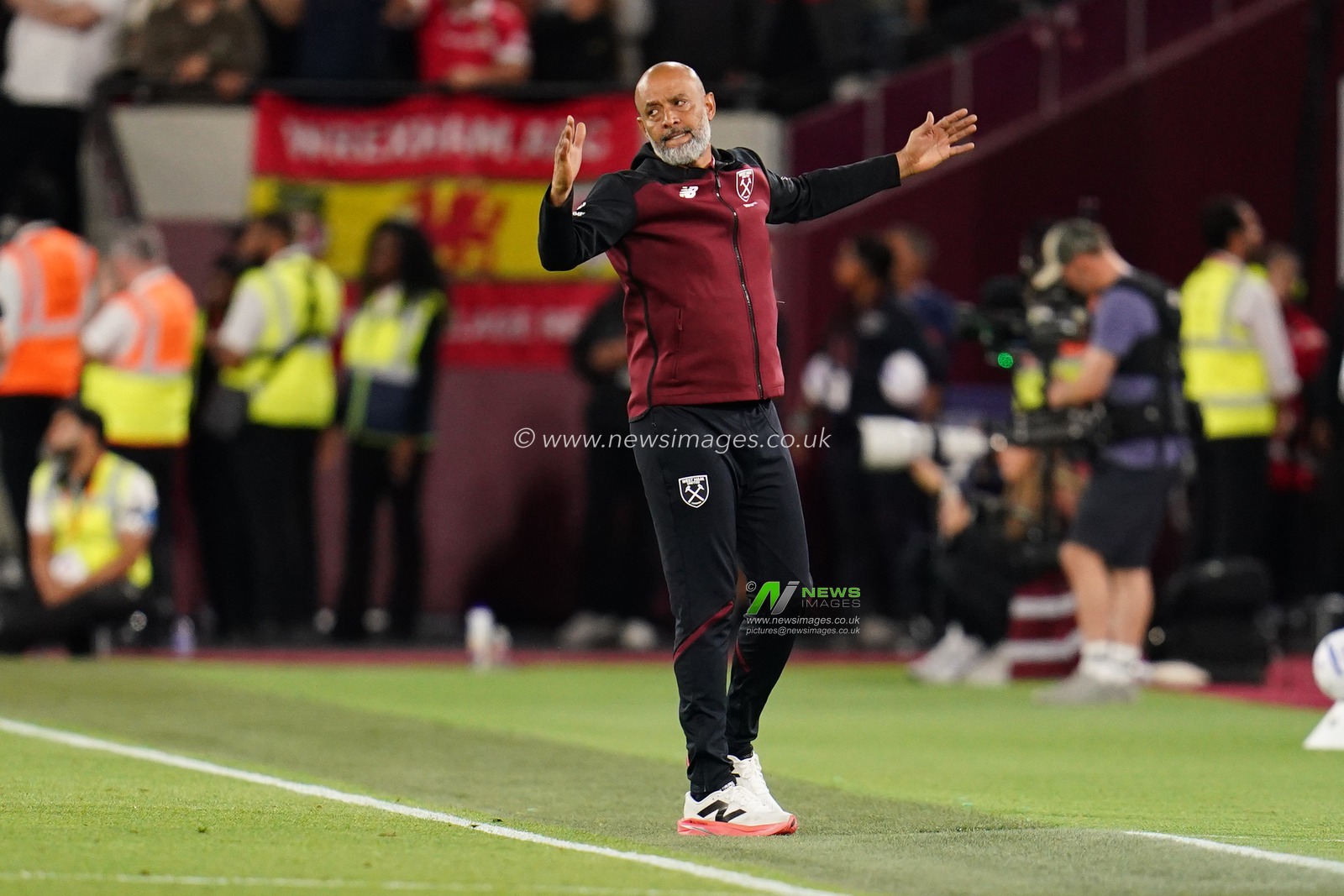 Nuno Espirito Santo manager of West Ham United during the Sky Bet Championship match West Ham United vs Wrexham at London Stadium, London, United Kingdom on 11 September 2026

(Photo by Harvey Murphy/News Images)