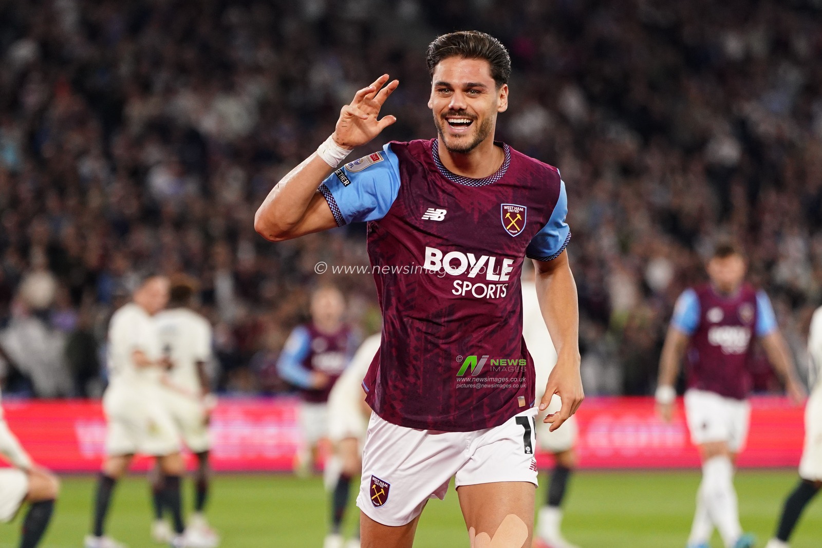 Konstantinos Mavropanos of West Ham United celebrates his goal during the Sky Bet Championship match West Ham United vs Wrexham at London Stadium, London, United Kingdom on 11 September 2026

(Photo by Harvey Murphy/News Images)