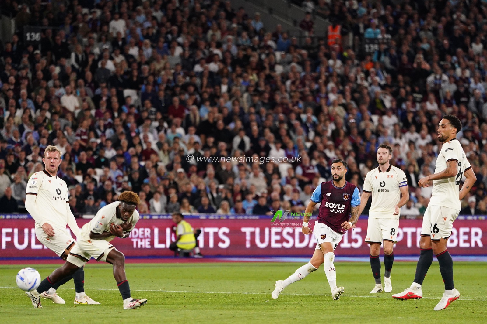 Valentin Castellanos of West Ham United scores to make it 4-0 during the Sky Bet Championship match West Ham United vs Wrexham at London Stadium, London, United Kingdom on 11 September 2026

(Photo by Harvey Murphy/News Images)