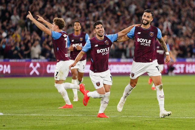 West Ham players celebrate 4-0 lead during the Sky Bet Championship match West Ham United vs Wrexham at London Stadium, London, United Kingdom on 11 September 2026

(Photo by Harvey Murphy/News Images)