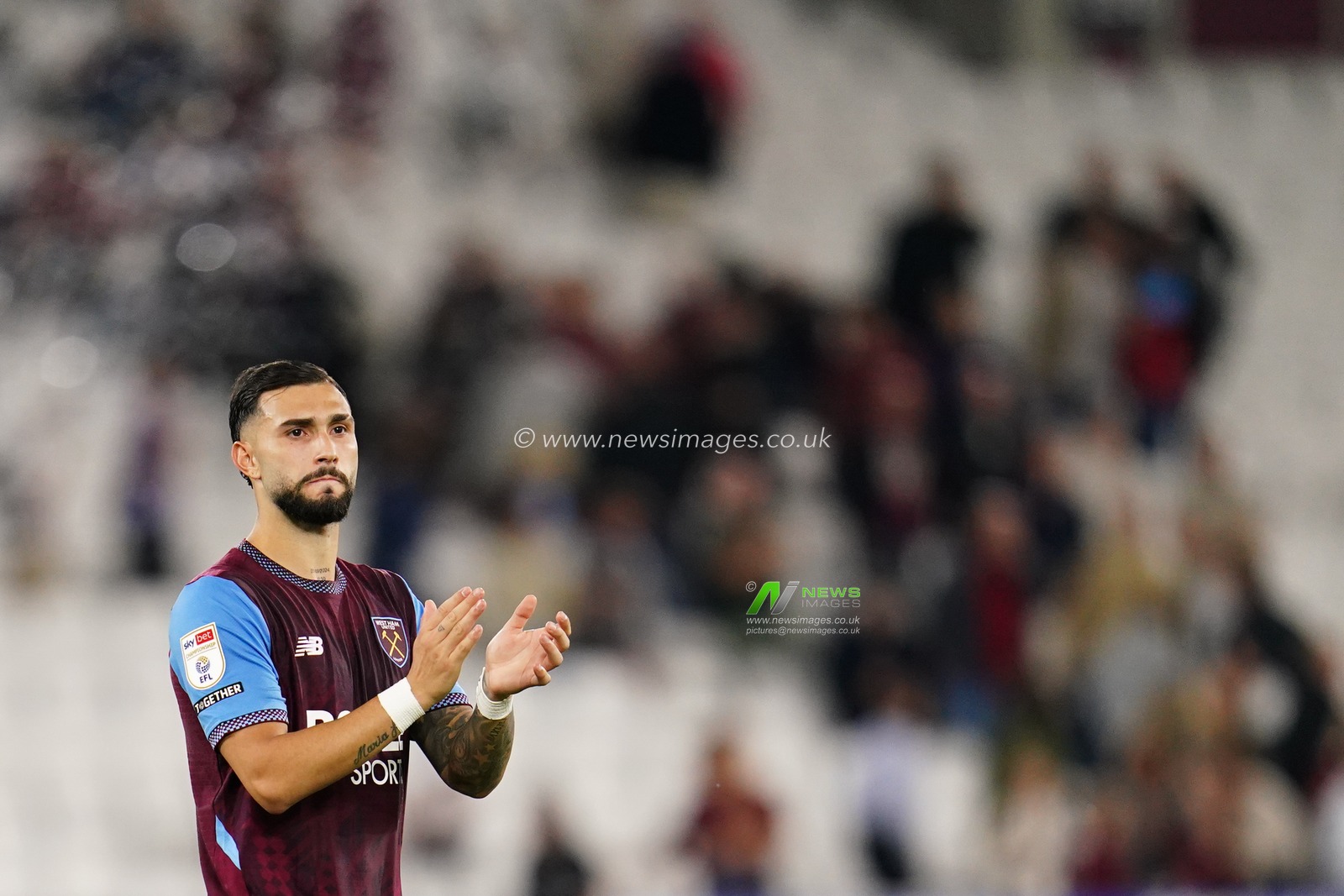 Valentin Castellanos of West Ham United applauds home support at full time during the Sky Bet Championship match West Ham United vs Wrexham at London Stadium, London, United Kingdom on 11 September 2026

(Photo by Harvey Murphy/News Images)