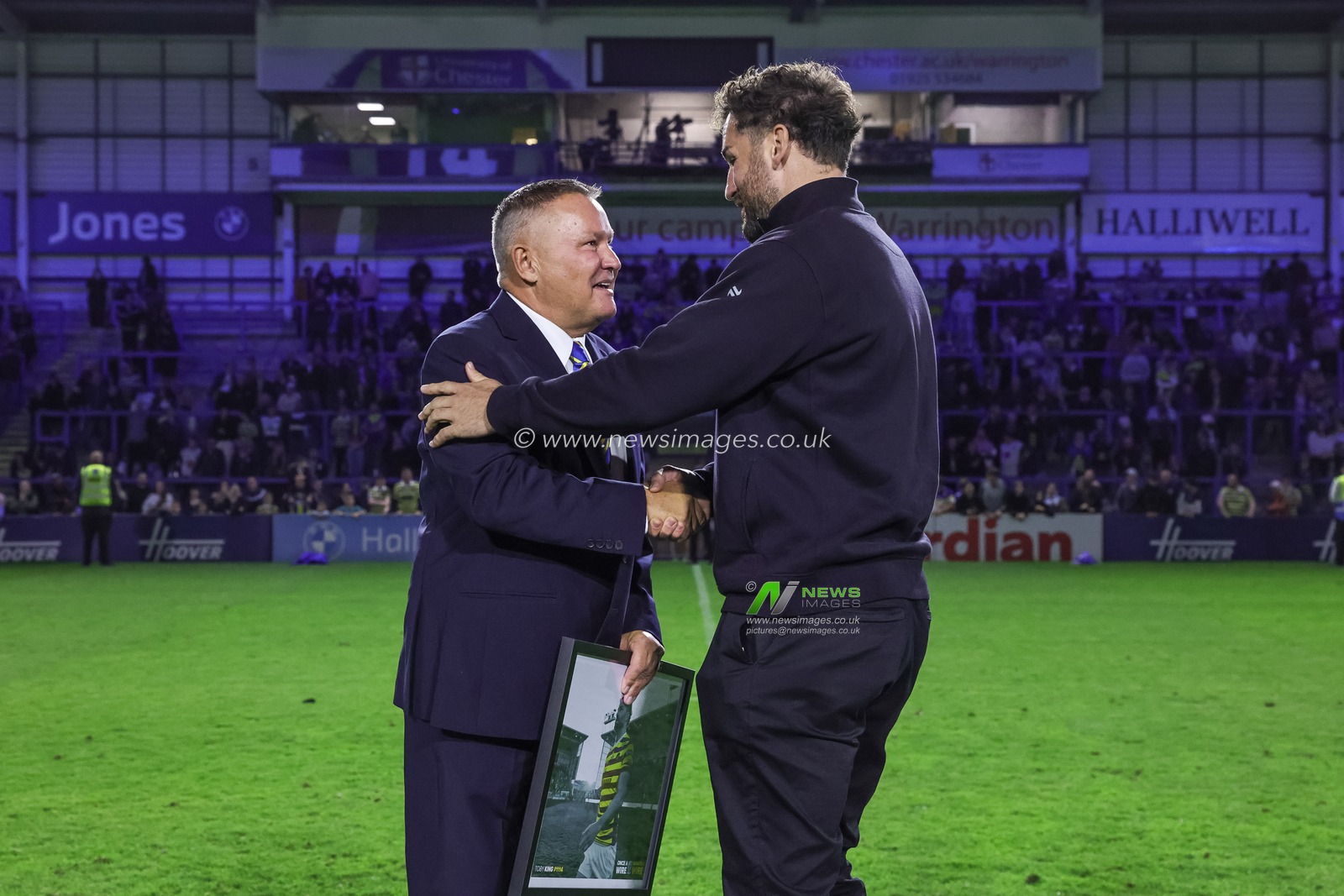 Warrington Wolves chairman Stuart Middleton shakes hands with Toby King of Warrington Wolves during the Betfred Super League round 27 match Warrington Wolves vs Toulouse Olympique at The Halliwell Jones Stadium, Warrington, United Kingdom on 11 September 2026

(Photo by Mark Cosgrove/News Images)
