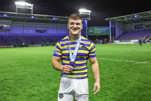 Leon Hayes of Warrington Wolves with is Betfred player of the match medal during the Betfred Super League round 27 match Warrington Wolves vs Toulouse Olympique at The Halliwell Jones Stadium, Warrington, United Kingdom on 11 September 2026

(Photo by Mark Cosgrove/News Images)