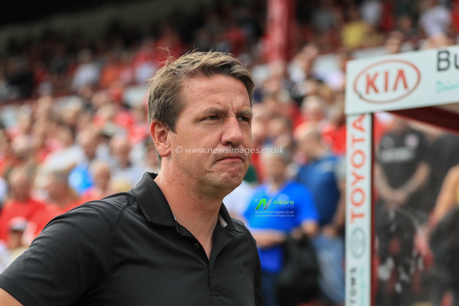 3rd August 2019, Oakwell, Barnsley, England; Sky Bet Championship, Barnsley vs Fulham ; Daniel Stendel manager of Barnsley FC during the game


Credit: Mark Cosgrove/News Images

English Football League images are subject to DataCo Licence