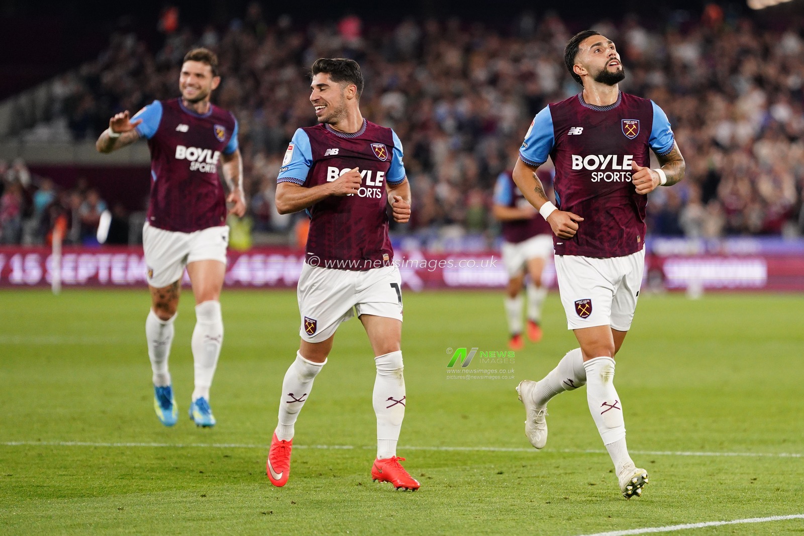 Manor Solomon of West Ham United celebrates his goal during the Sky Bet Championship match West Ham United vs Wrexham at London Stadium, London, United Kingdom on 11 September 2026

(Photo by Harvey Murphy/News Images)