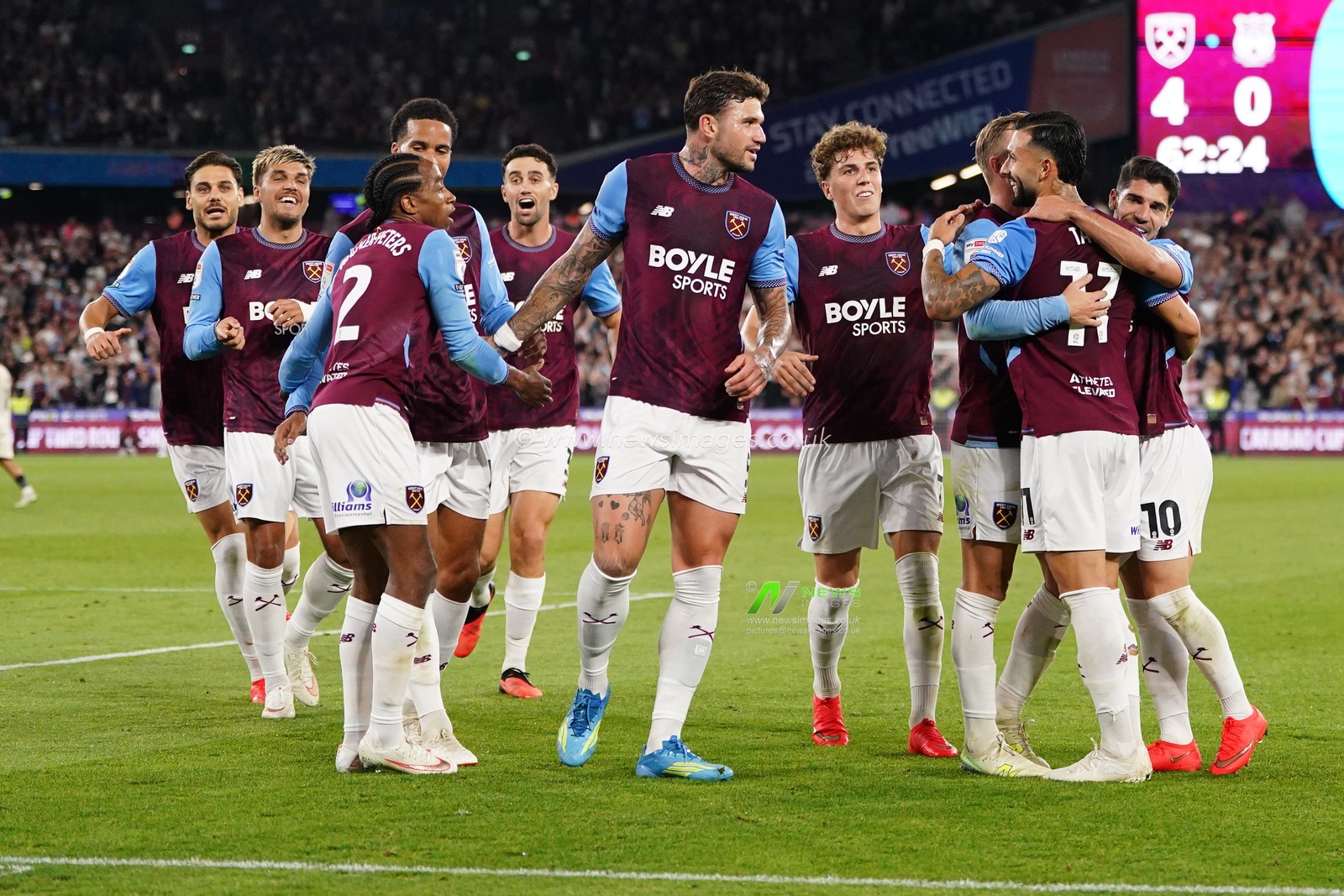 West Ham players celebrate 4-0 lead during the Sky Bet Championship match West Ham United vs Wrexham at London Stadium, London, United Kingdom on 11 September 2026

(Photo by Harvey Murphy/News Images)
