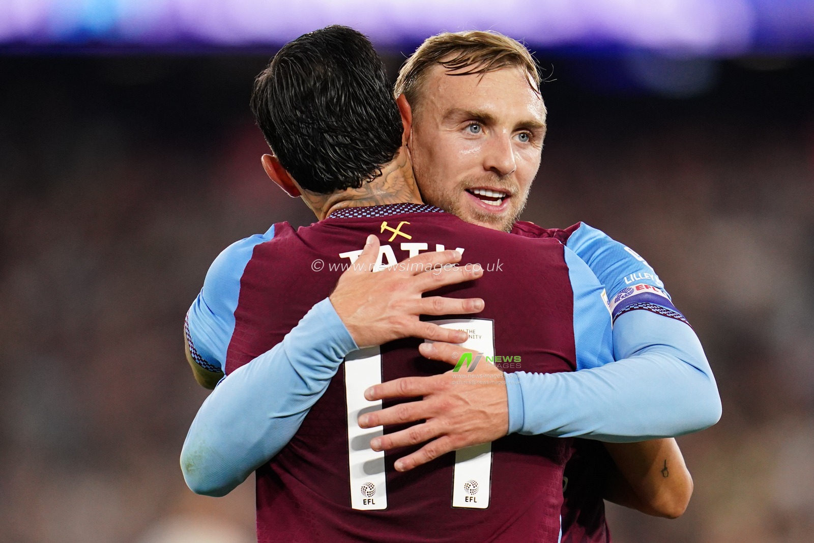 Valentin Castellanos of West Ham United and Jarrod Bowen of West Ham United celebrate goal during the Sky Bet Championship match West Ham United vs Wrexham at London Stadium, London, United Kingdom on 11 September 2026

(Photo by Harvey Murphy/News Images)