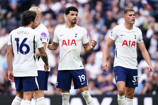 Tottenham Hotspur players prepare to defend free kick during the Premier League match Tottenham Hotspur vs Everton at Tottenham Hotspur Stadium, London, United Kingdom on 12 September 2026

(Photo by Harvey Murphy/News Images)