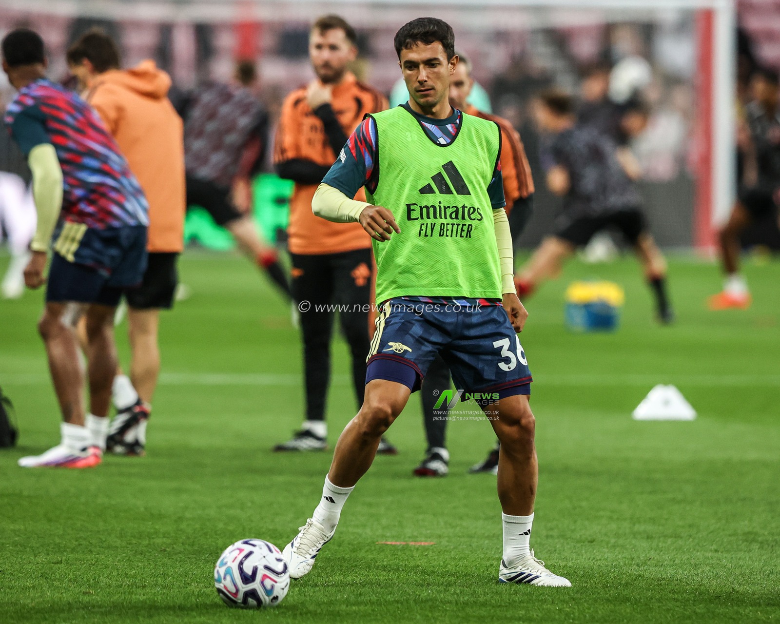 Martin Zubimendi of Arsenal in the pregame warmup session during the Premier League match Sunderland vs Arsenal at Stadium Of Light, Sunderland, United Kingdom on 12 September 2026

(Photo by Alfie Cosgrove/News Images)