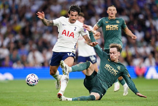Sandro Tonali of Tottenham Hotspur and James Garner of Everton during the Premier League match Tottenham Hotspur vs Everton at Tottenham Hotspur Stadium, London, United Kingdom on 12 September 2026

(Photo by Harvey Murphy/News Images)