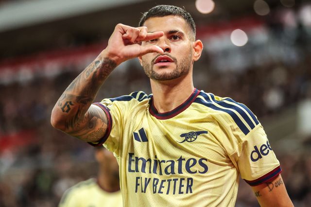 Bruno Guimaraes of Arsenal celebrates his goal to make it 0-1 during the Premier League match Sunderland vs Arsenal at Stadium Of Light, Sunderland, United Kingdom on 12 September 2026

(Photo by Alfie Cosgrove/News Images)