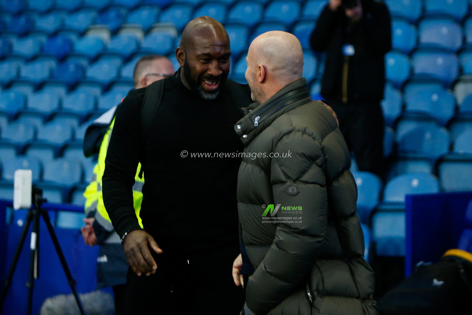 Darren Moore manager of Sheffield Wednesday talks to Alan Shearer before the Emirates FA Cup Third Round match Sheffield Wednesday vs Newcastle United at Hillsborough, Sheffield, United Kingdom, 7th January 2023

(Photo by Ben Early/News Images)