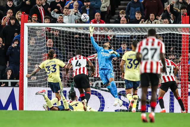 Arsenal goalkeeper David Raya makes a save during the Premier League match Sunderland vs Arsenal at Stadium Of Light, Sunderland, United Kingdom on 12 September 2026

(Photo by Alfie Cosgrove/News Images)