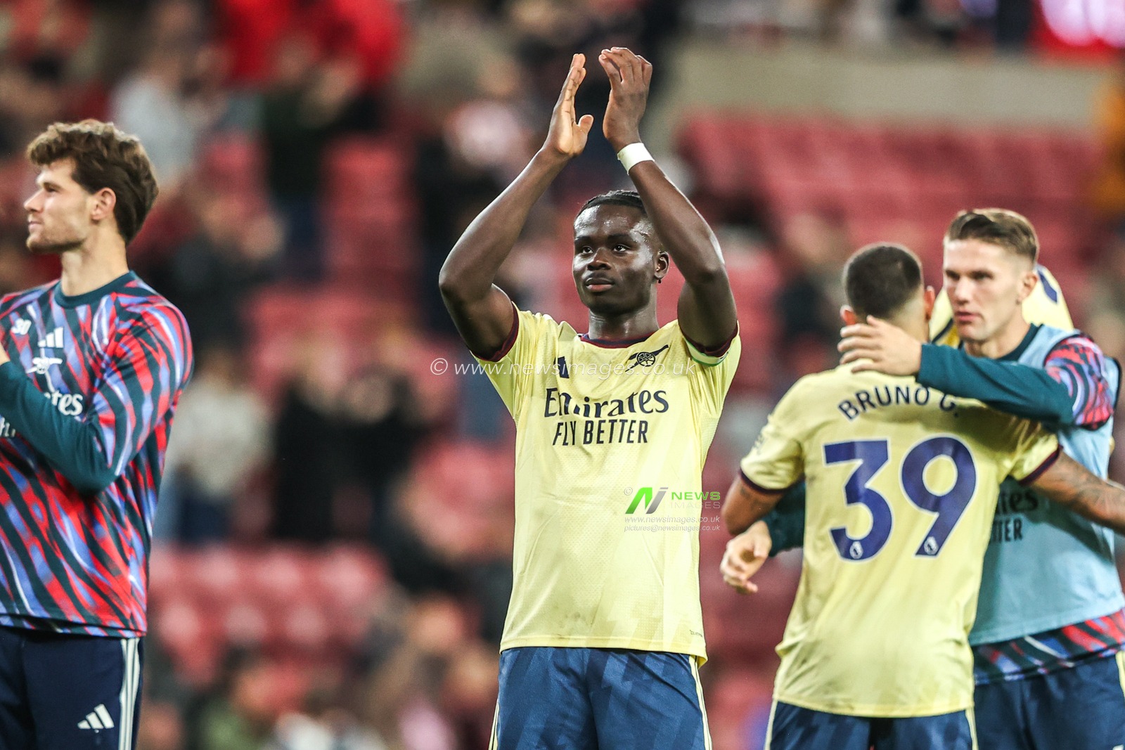 Bukayo Saka of Arsenal applauds the fans after the game during the Premier League match Sunderland vs Arsenal at Stadium Of Light, Sunderland, United Kingdom on 12 September 2026

(Photo by Alfie Cosgrove/News Images)