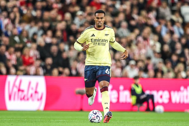 Gabriel of Arsenal breaks with the ball during the Premier League match Sunderland vs Arsenal at Stadium Of Light, Sunderland, United Kingdom on 12 September 2026

(Photo by Alfie Cosgrove/News Images)
