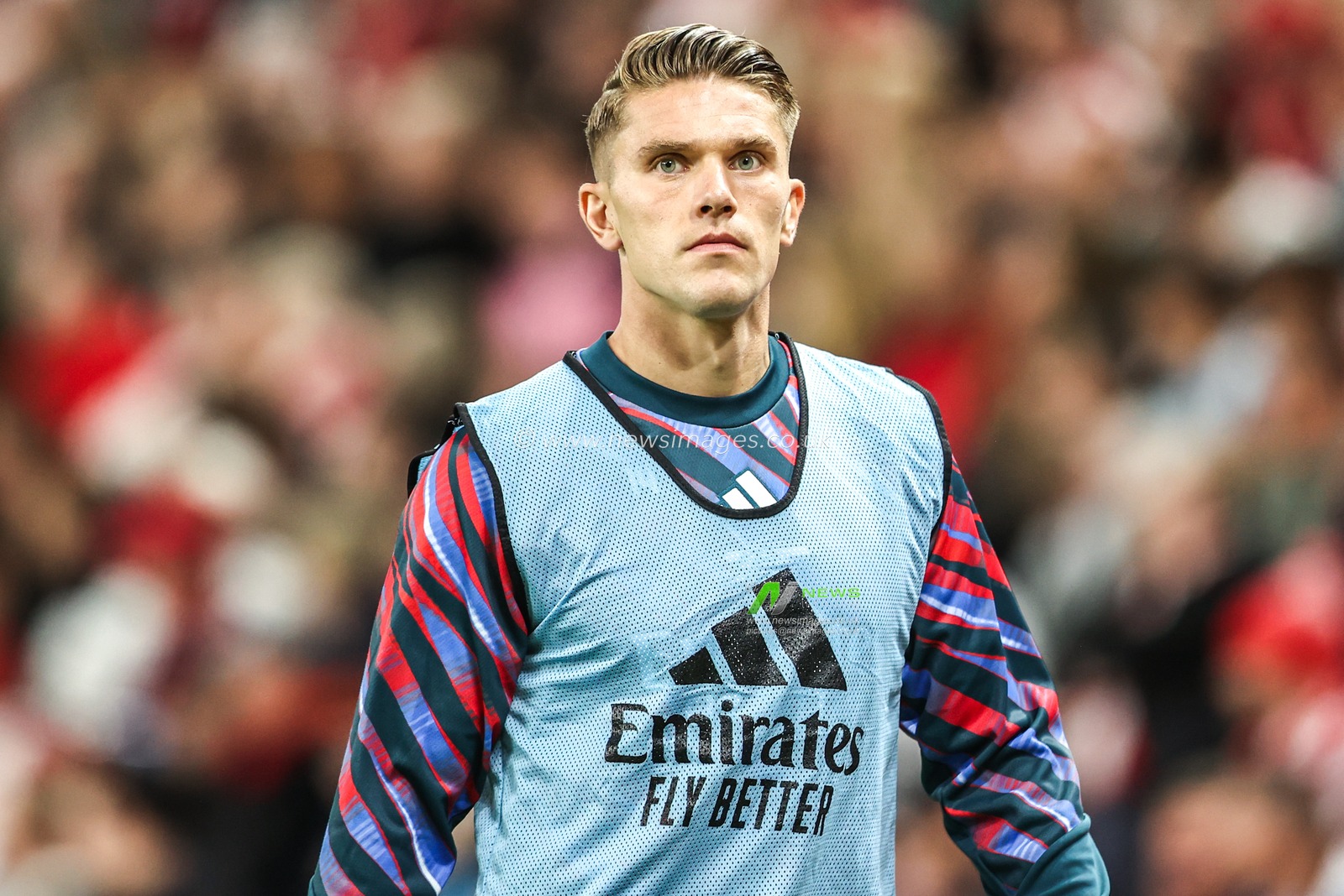 Viktor Gyokeres of Arsenal warms up during the Premier League match Sunderland vs Arsenal at Stadium Of Light, Sunderland, United Kingdom on 12 September 2026

(Photo by Alfie Cosgrove/News Images)