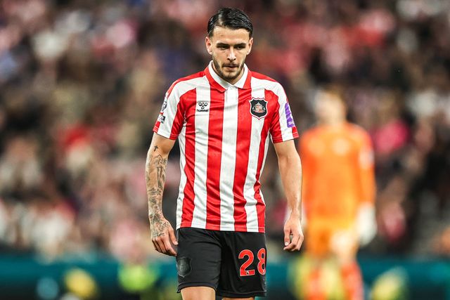 Enzo Le Fee of Sunderland during the Premier League match Sunderland vs Arsenal at Stadium Of Light, Sunderland, United Kingdom on 12 September 2026

(Photo by Alfie Cosgrove/News Images)