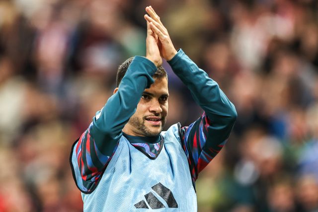 Bruno Guimaraes of Arsenal warms up during the Premier League match Sunderland vs Arsenal at Stadium Of Light, Sunderland, United Kingdom on 12 September 2026

(Photo by Alfie Cosgrove/News Images)
