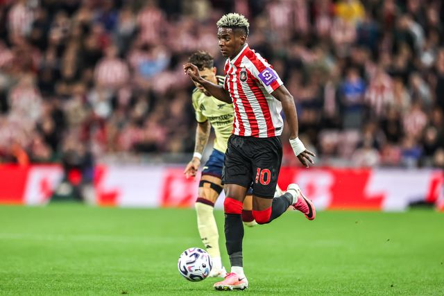 Nilson Angulo of Sunderland breaks with the ball during the Premier League match Sunderland vs Arsenal at Stadium Of Light, Sunderland, United Kingdom on 12 September 2026

(Photo by Alfie Cosgrove/News Images)