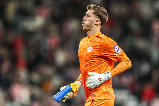 Sunderland goalkeeper Robin Roefs during the Premier League match Sunderland vs Arsenal at Stadium Of Light, Sunderland, United Kingdom on 12 September 2026

(Photo by Alfie Cosgrove/News Images)