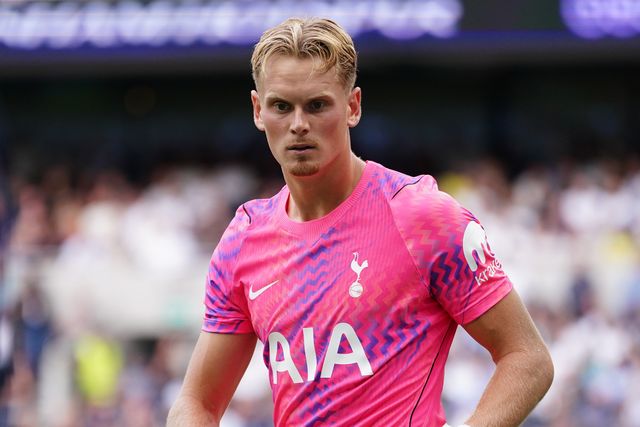 Tottenham Hotspur goalkeeper Antonin Kinsky during the Premier League match Tottenham Hotspur vs Everton at Tottenham Hotspur Stadium, London, United Kingdom on 12 September 2026

(Photo by Harvey Murphy/News Images)