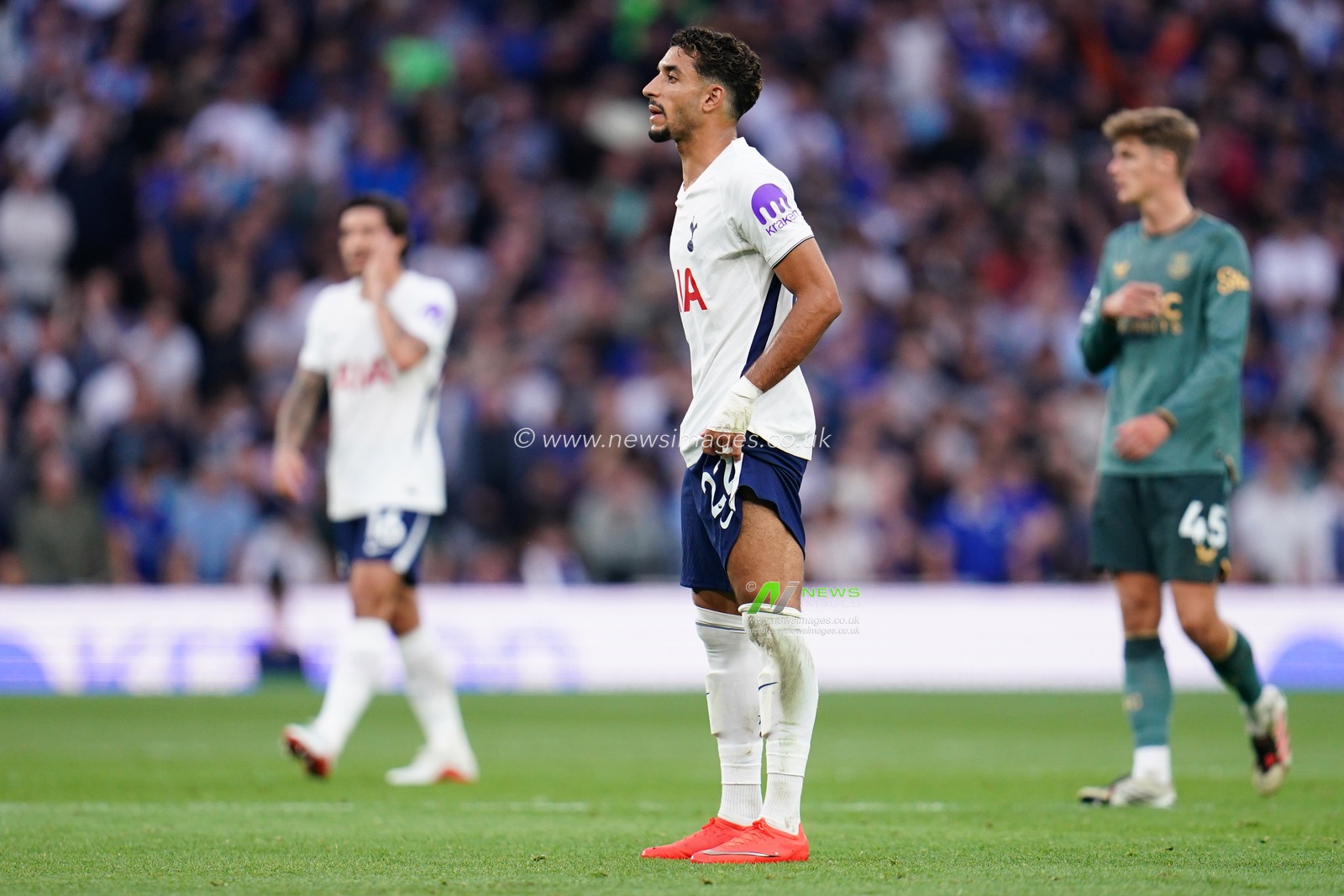 Omar Marmoush of Tottenham Hotspur during the Premier League match Tottenham Hotspur vs Everton at Tottenham Hotspur Stadium, London, United Kingdom on 12 September 2026

(Photo by Harvey Murphy/News Images)