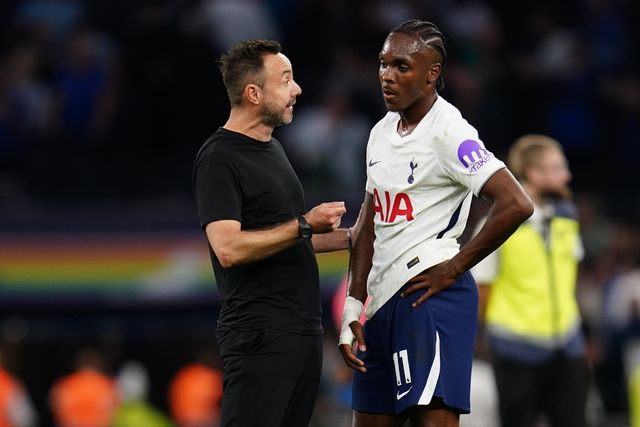 Roberto De Zerbi manager of Tottenham Hotspur and Mathys Tel of Tottenham Hotspur at full time during the Premier League match Tottenham Hotspur vs Everton at Tottenham Hotspur Stadium, London, United Kingdom on 12 September 2026

(Photo by Harvey Murphy/News Images)