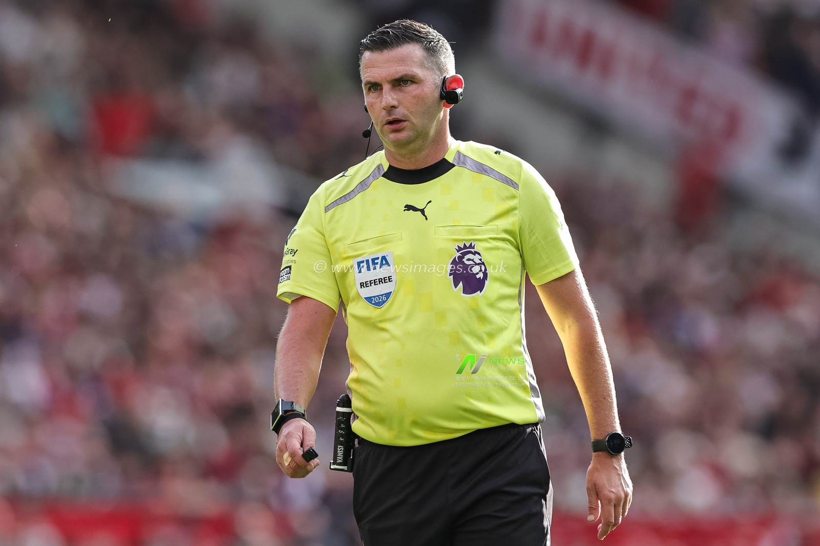 Referee Michael Oliverduring the Premier League match Manchester United vs Manchester City at Old Trafford, Manchester, United Kingdom on 13 September 2026

(Photo by Mark Cosgrove/News Images)
