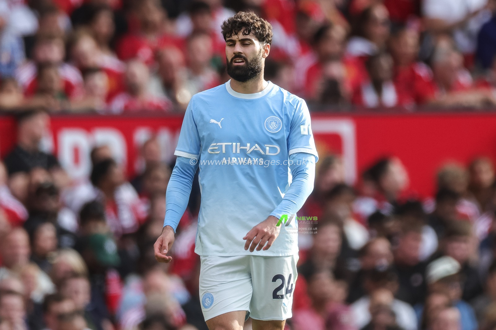 Josko Gvardiol of Manchester City during the Premier League match Manchester United vs Manchester City at Old Trafford, Manchester, United Kingdom on 13 September 2026

(Photo by Mark Cosgrove/News Images)