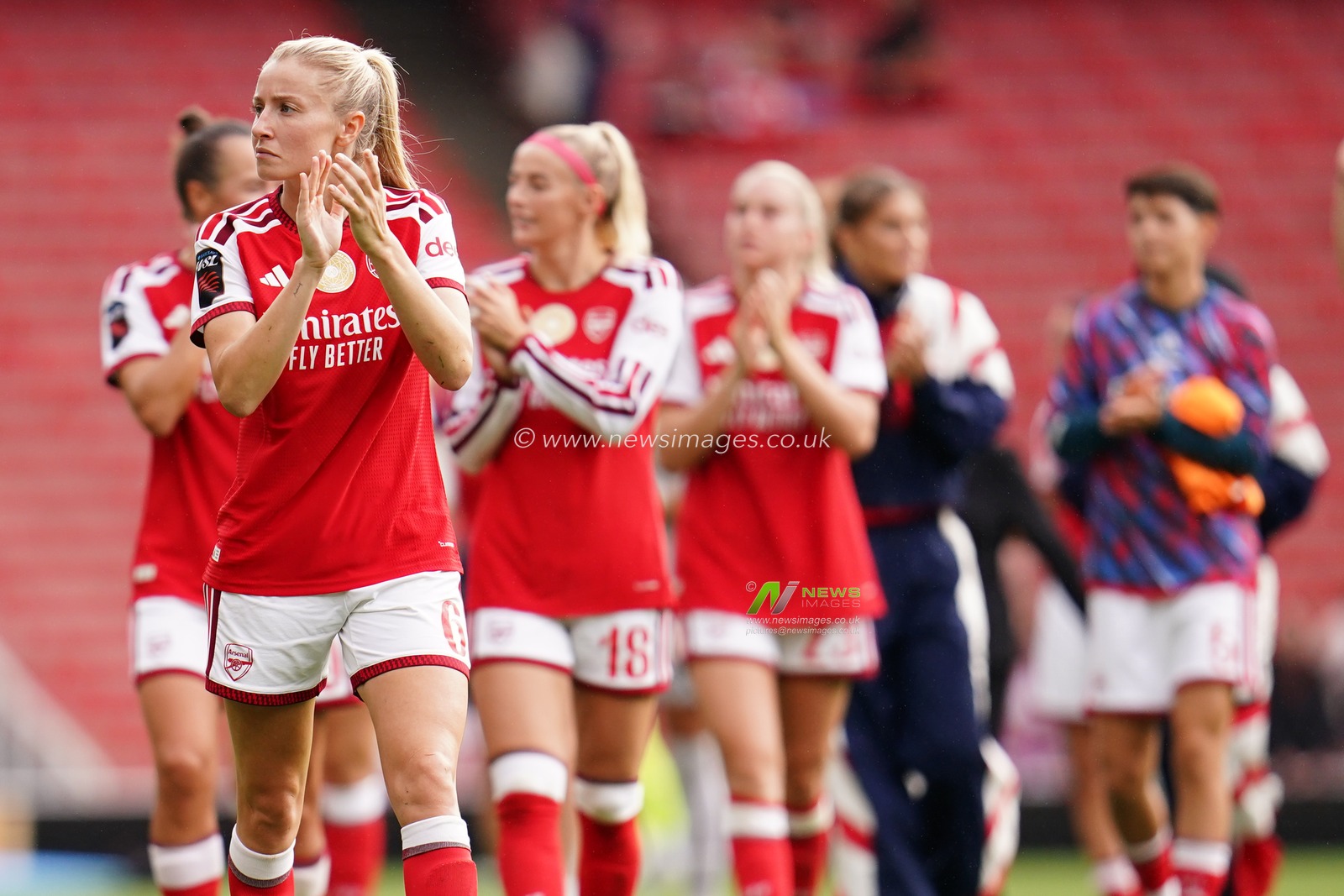 Arsenal players applaud home support at full time during the Women's Super League match Arsenal vs Crystal Palace at Emirates, London, United Kingdom on 13 September 2026

(Photo by Harvey Murphy/News Images)