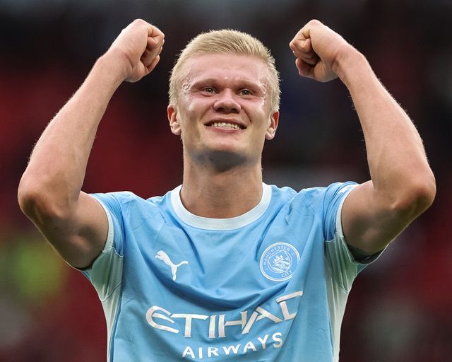 Goalscorer Erling Haaland of Manchester City celebrates the 0-1 win with the City cans during the Premier League match Manchester United vs Manchester City at Old Trafford, Manchester, United Kingdom on 13 September 2026

(Photo by Mark Cosgrove/News Images)