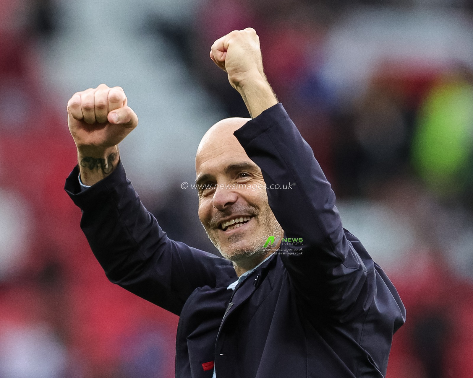 Enzo Maresca manager of Manchester City celebrate the 0-1 win with the fans during the Premier League match Manchester United vs Manchester City at Old Trafford, Manchester, United Kingdom on 13 September 2026

(Photo by Mark Cosgrove/News Images)