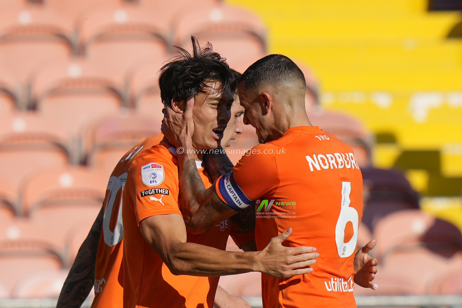 Kenny Dougall #12 of Blackpool celebrates scoring the winning goal to make it 2-1 during the Sky Bet League 1 match Blackpool vs Wigan Athletic at Bloomfield Road, Blackpool, United Kingdom, 2nd September 2023

(Photo by Steve Flynn/News Images)