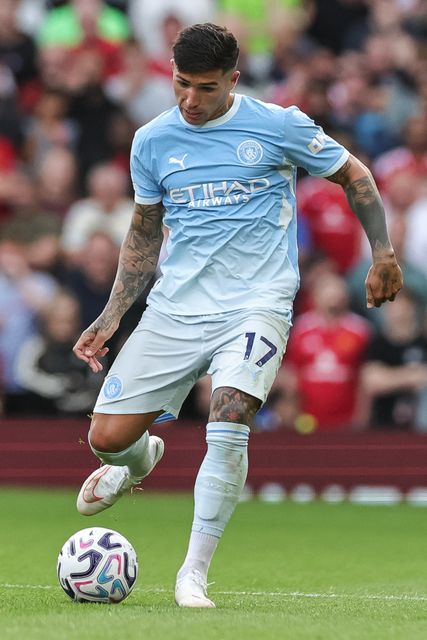 Enzo Fernandez of Manchester City breaks with the ball during the Premier League match Manchester United vs Manchester City at Old Trafford, Manchester, United Kingdom on 13 September 2026

(Photo by Mark Cosgrove/News Images)