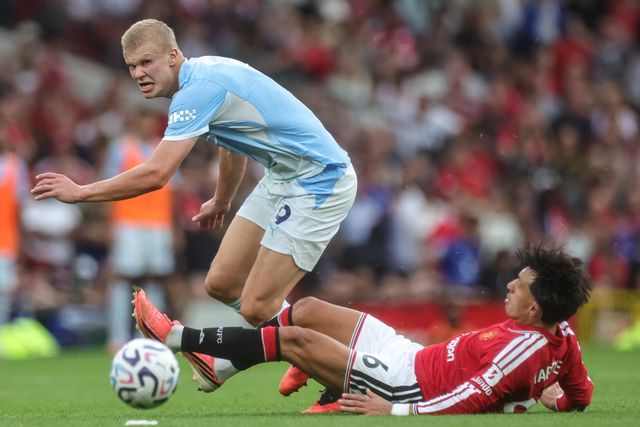 Erling Haaland of Manchester City and Lisandro Martinez of Manchester United battle for the ball during the Premier League match Manchester United vs Manchester City at Old Trafford, Manchester, United Kingdom on 13 September 2026

(Photo by Mark Cosgrove/News Images)