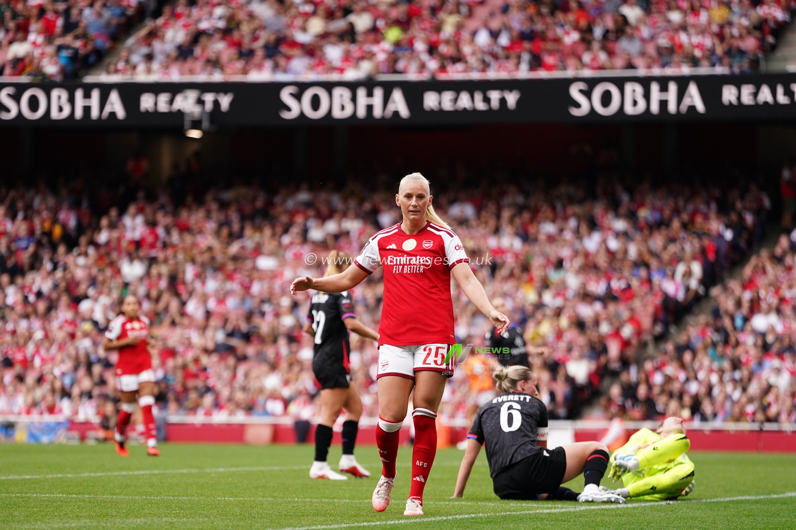 Stina Blackstenius of Arsenal after missed opportunity during the Women's Super League match Arsenal vs Crystal Palace at Emirates, London, United Kingdom on 13 September 2026

(Photo by Harvey Murphy/News Images)