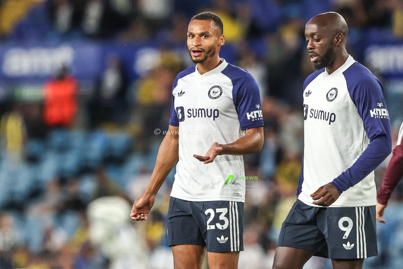 Jacob Murphy of Newcastle United in the pregame warmup session during the Premier League match Leeds United vs Newcastle Untied at Elland Road, Leeds, United Kingdom on 14 September 2026

(Photo by Alfie Cosgrove/News Images)