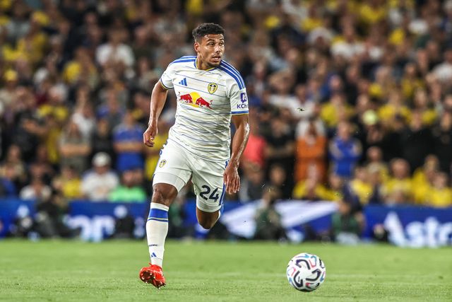 James Justin of Leeds United breaks with the ball during the Premier League match Leeds United vs Newcastle Untied at Elland Road, Leeds, United Kingdom on 14 September 2026

(Photo by Alfie Cosgrove/News Images)