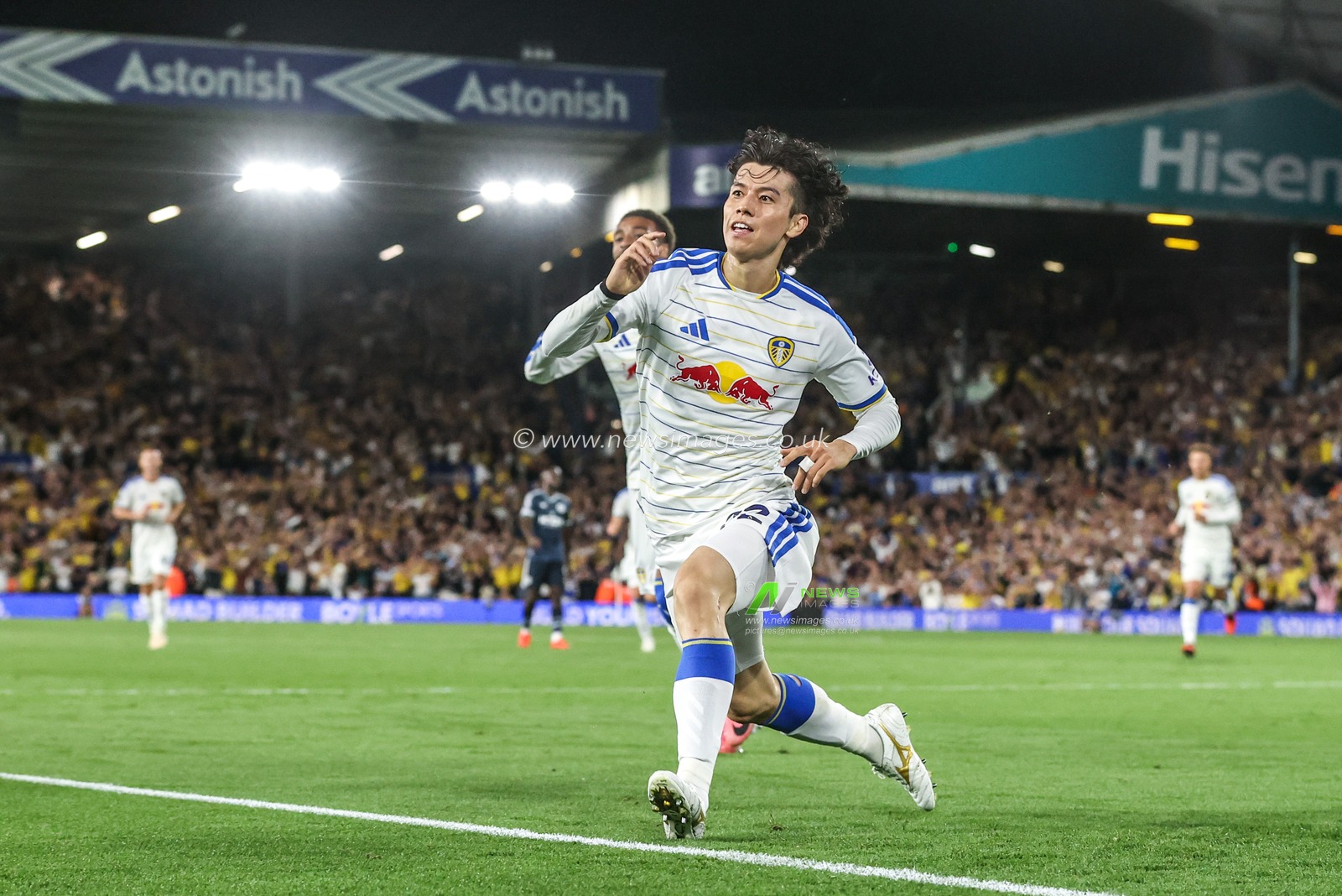 Ao Tanaka of Leeds United celebrates his goal to make it 1-0 during the Premier League match Leeds United vs Newcastle Untied at Elland Road, Leeds, United Kingdom on 14 September 2026

(Photo by Alfie Cosgrove/News Images)