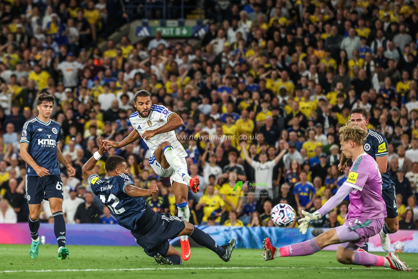 Dominic Calvert-Lewin of Leeds United scores to make it 3-0 during the Premier League match Leeds United vs Newcastle Untied at Elland Road, Leeds, United Kingdom on 14 September 2026

(Photo by Alfie Cosgrove/News Images)