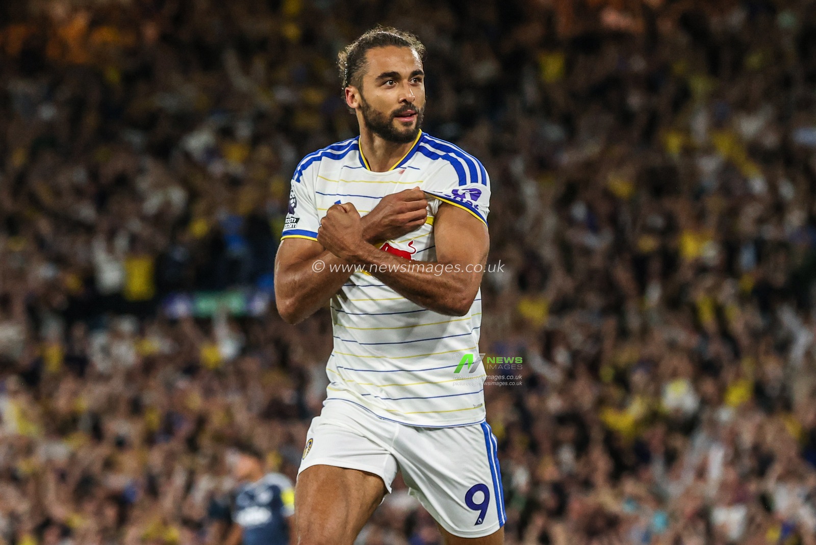 Dominic Calvert-Lewin of Leeds United celebrates his goal to make it 3-0 during the Premier League match Leeds United vs Newcastle Untied at Elland Road, Leeds, United Kingdom on 14 September 2026

(Photo by Alfie Cosgrove/News Images)