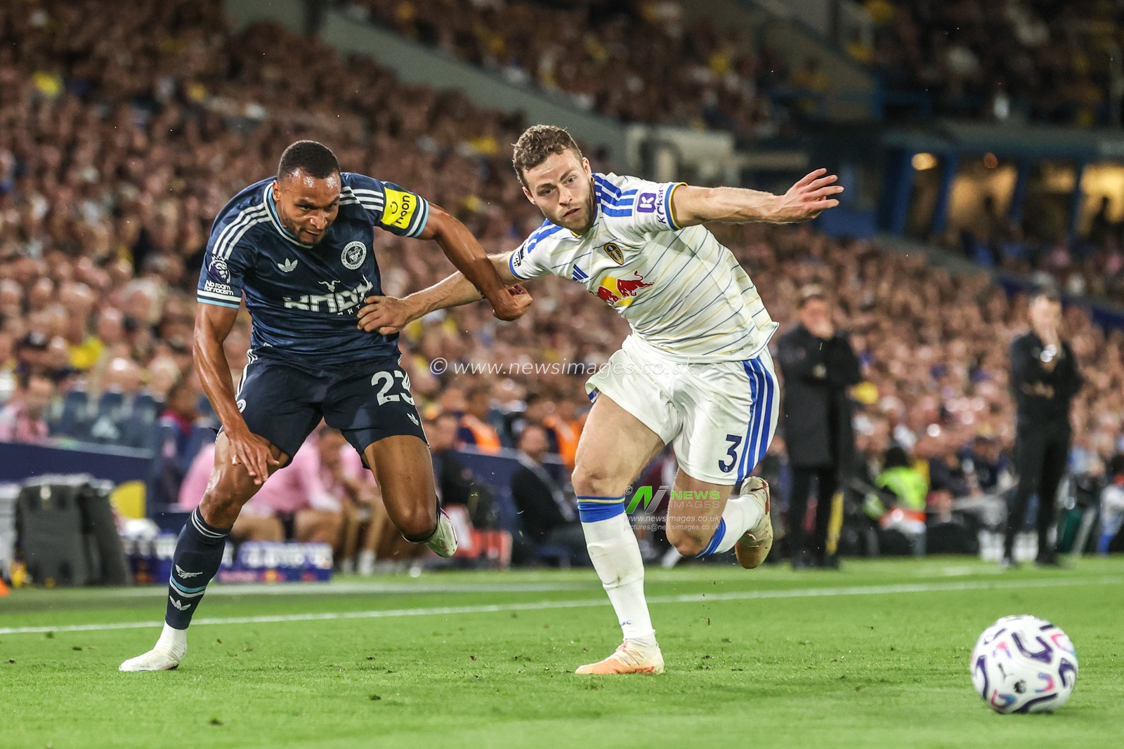 Jacob Murphy of Newcastle United and Gabriel Gudmundsson of Leeds United battle for the ball during the Premier League match Leeds United vs Newcastle Untied at Elland Road, Leeds, United Kingdom on 14 September 2026

(Photo by Alfie Cosgrove/News Images)
